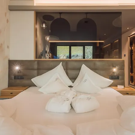Hotel Fuerstenhof Schenna Room photo